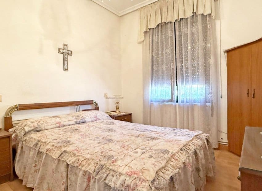 4 soveværelse Villa til salg i Torrevieja - € 319.900 (Ref: 8736554)