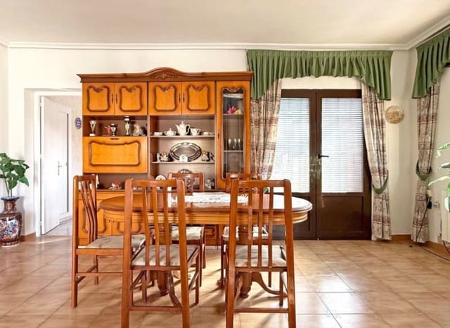 4 soveværelse Villa til salg i Nueva Torrevieja, Torrevieja - € 319.900 (Ref: 8736554)