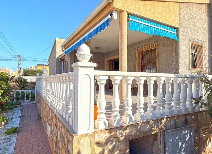 4 soveværelse Villa til salg i Torrevieja - € 319.900 (Ref: 8736554)