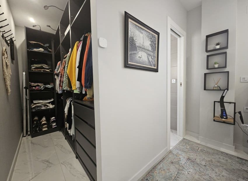 4 bedroom Villa for sale in Villamartin with pool - € 450,000 (Ref: 8743835)