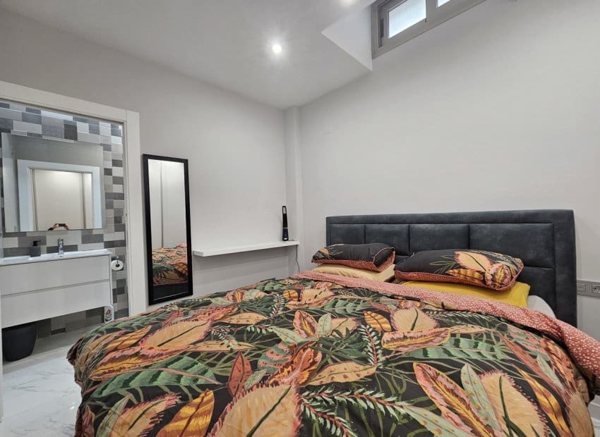 4 bedroom Villa for sale in Villamartin with pool - € 450,000 (Ref: 8743835)