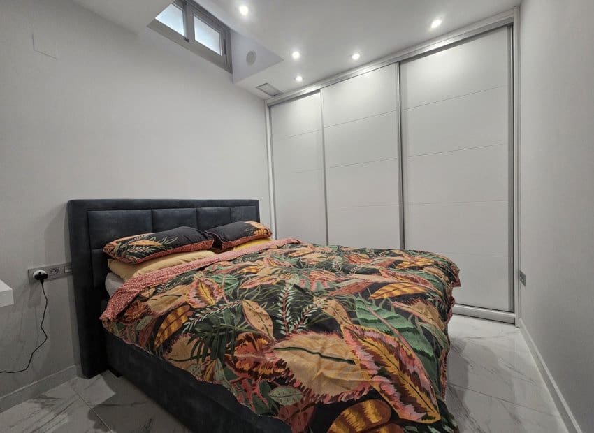 4 bedroom Villa for sale in Villamartin with pool - € 450,000 (Ref: 8743835)