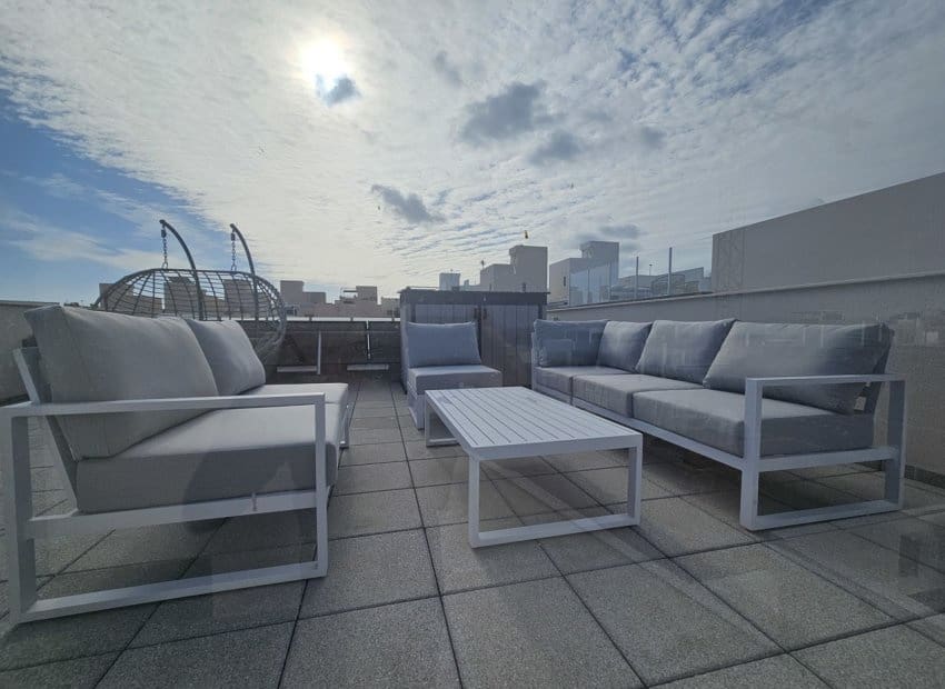 4 bedroom Villa for sale in Villamartin with pool - € 450,000 (Ref: 8743835)