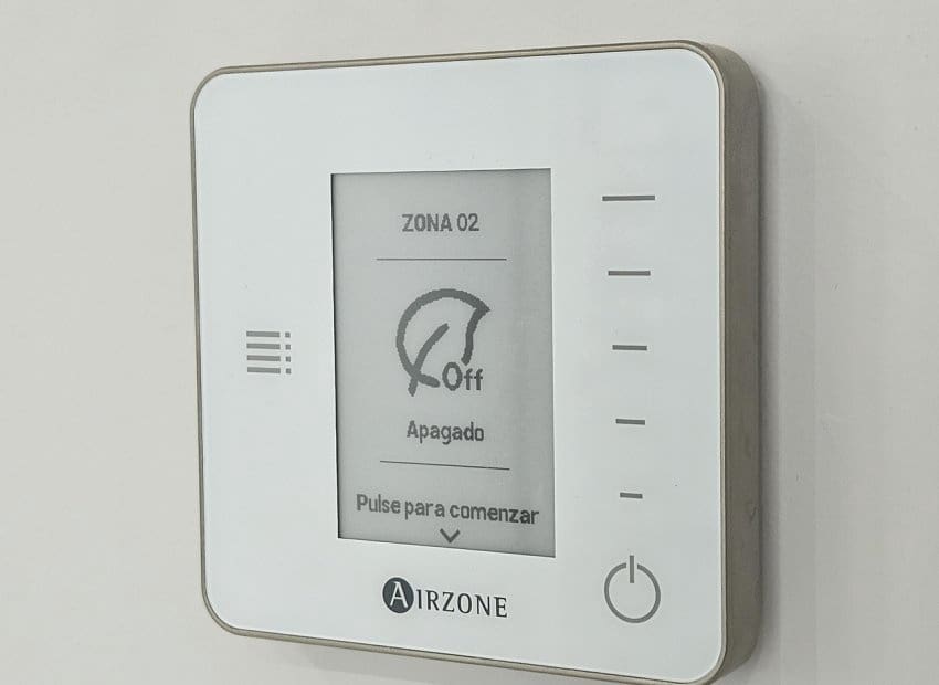 4 bedroom Villa for sale in Villamartin with pool - € 450,000 (Ref: 8743835)