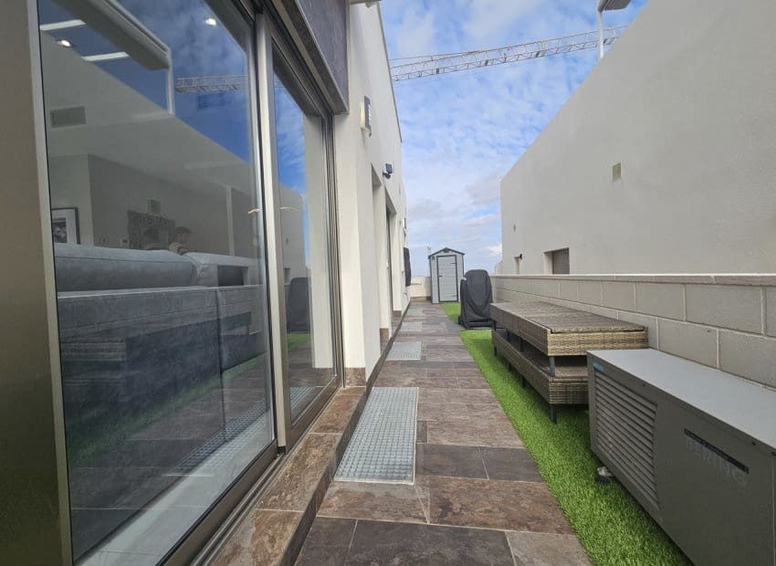 4 bedroom Villa for sale in Villamartin with pool - € 450,000 (Ref: 8743835)