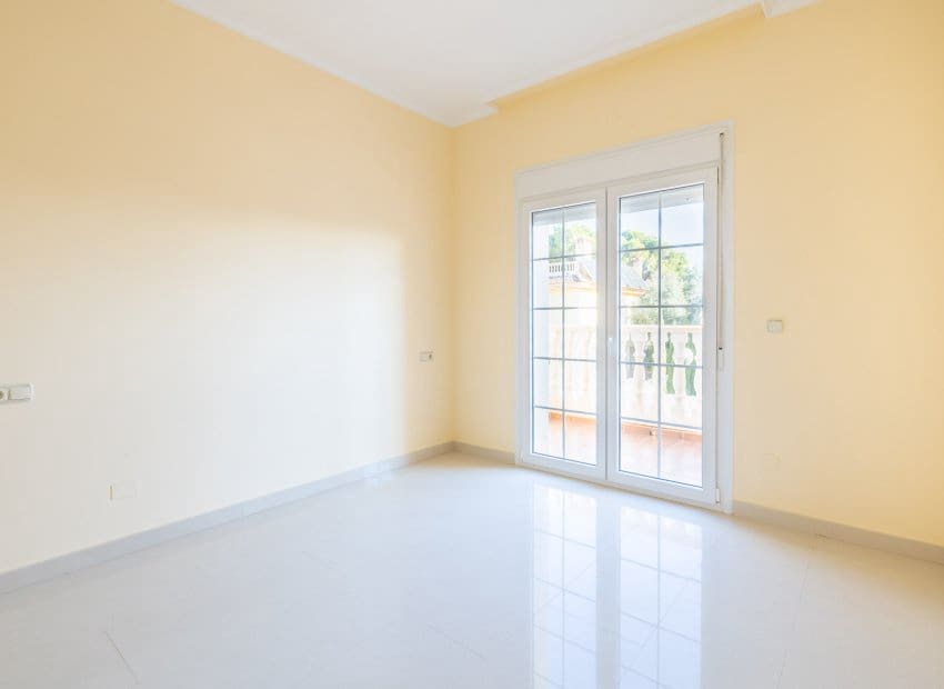 4 bedroom Villa for sale in Orihuela Costa with pool - € 910,000 (Ref: 8754139)