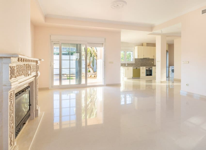 4 bedroom Villa for sale in Orihuela Costa with pool - € 910,000 (Ref: 8754139)