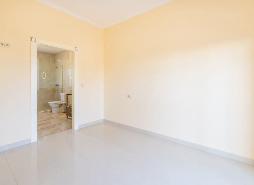 4 bedroom Villa for sale in Orihuela Costa with pool - € 910,000 (Ref: 8754139)