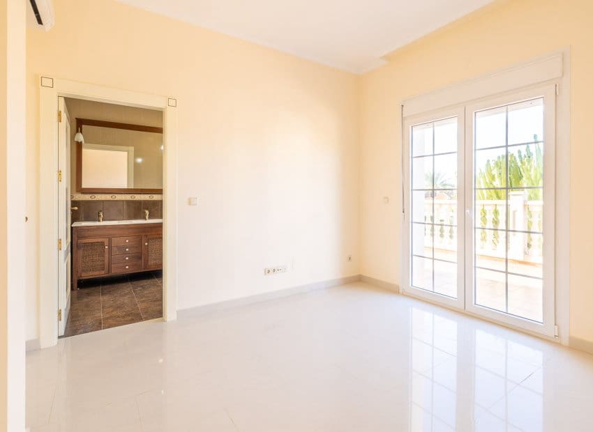 4 bedroom Villa for sale in Orihuela Costa with pool - € 910,000 (Ref: 8754139)
