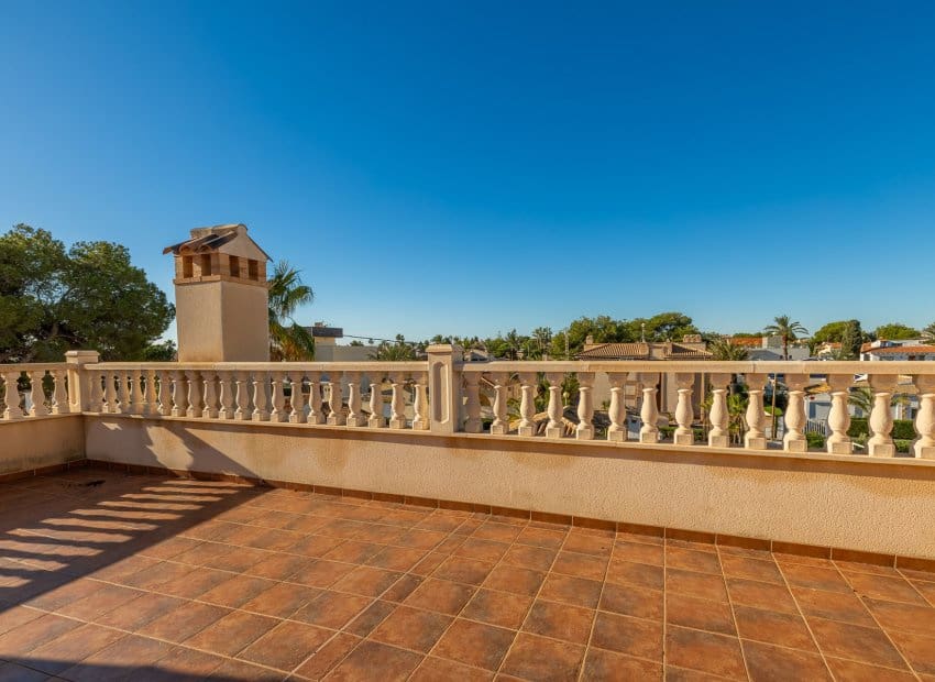 4 bedroom Villa for sale in Orihuela Costa with pool - € 910,000 (Ref: 8754139)