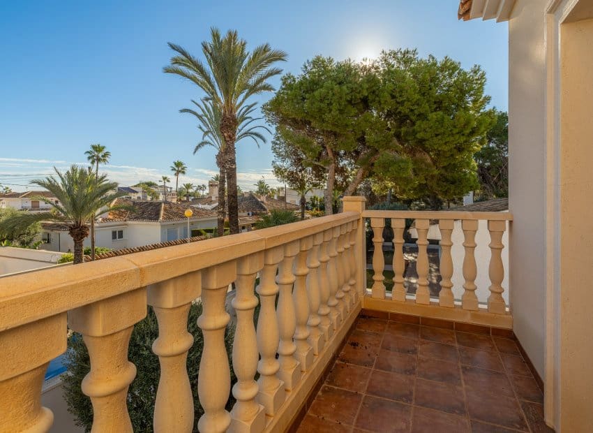 4 bedroom Villa for sale in Orihuela Costa with pool - € 910,000 (Ref: 8754139)