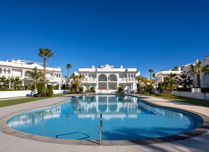 2 soveværelse Penthouse til salg i Ciudad Quesada med swimmingpool - € 299.900 (Ref: 8754140)