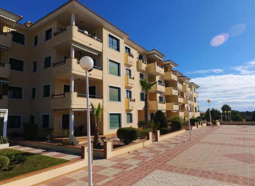 2 bedroom Apartment for sale in Playa Flamenca with pool - € 495,000 (Ref: 8780667)
