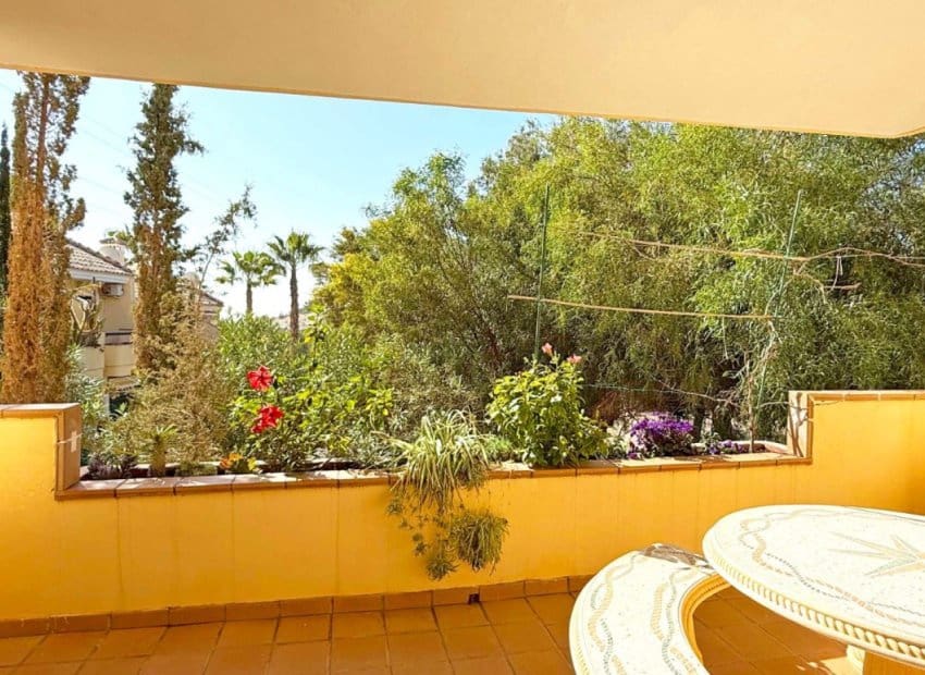 Apartamento de 2 habitaciones en Campoamor en venta con piscina - 215.000 € (Ref: 8820604)