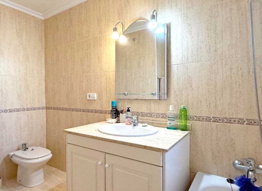 Apartamento de 2 habitaciones en Campoamor en venta con piscina - 215.000 € (Ref: 8820604)