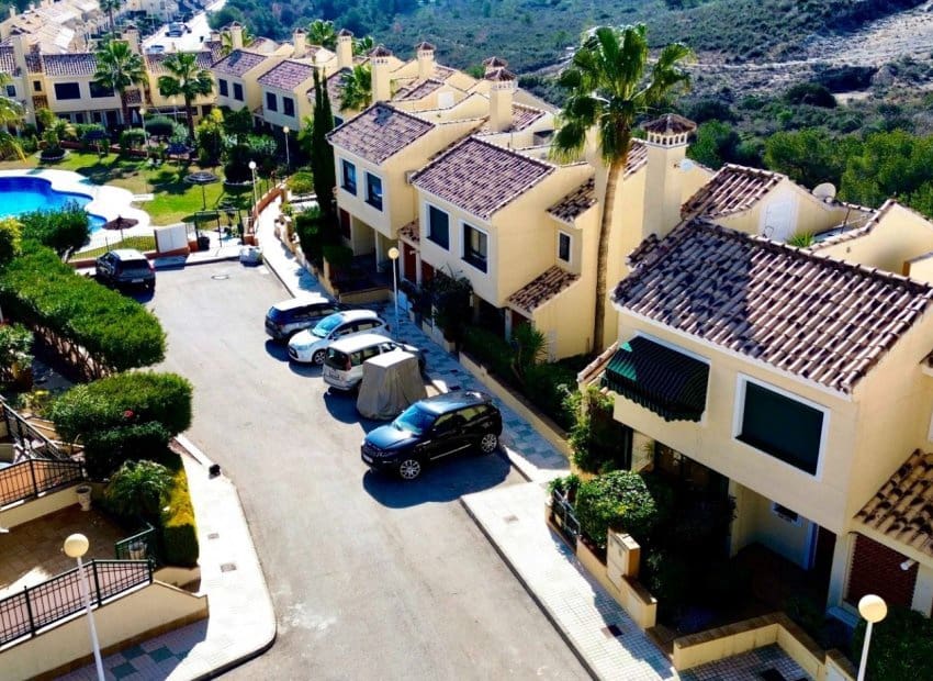 Apartamento de 2 habitaciones en Campoamor en venta con piscina - 215.000 € (Ref: 8820604)