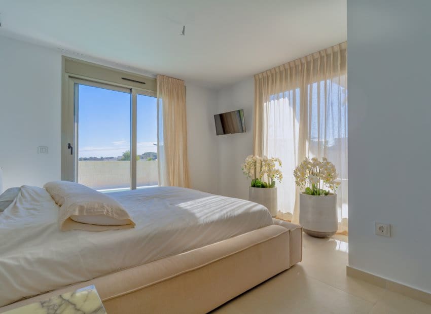 4 slaapkamer Villa te koop in San Miguel de Salinas met zwembad - € 589.000 (Ref: 8820611)