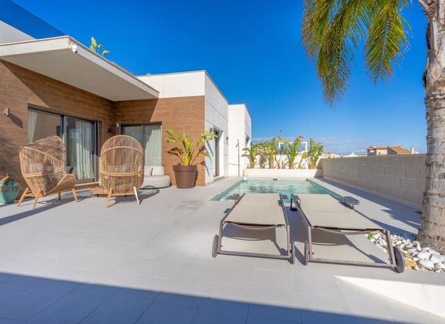 4 slaapkamer Villa te koop in San Miguel de Salinas met zwembad - € 589.000 (Ref: 8820611)