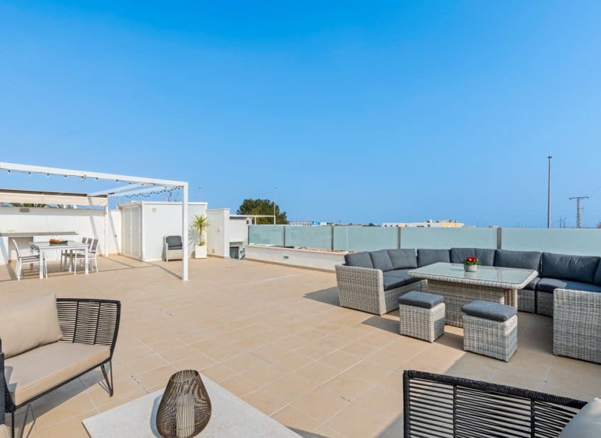 3 sypialnia Dom blizniak na sprzedaż w Pilar de la Horadada z basenem - 445 000 € (Ref: 8829976)