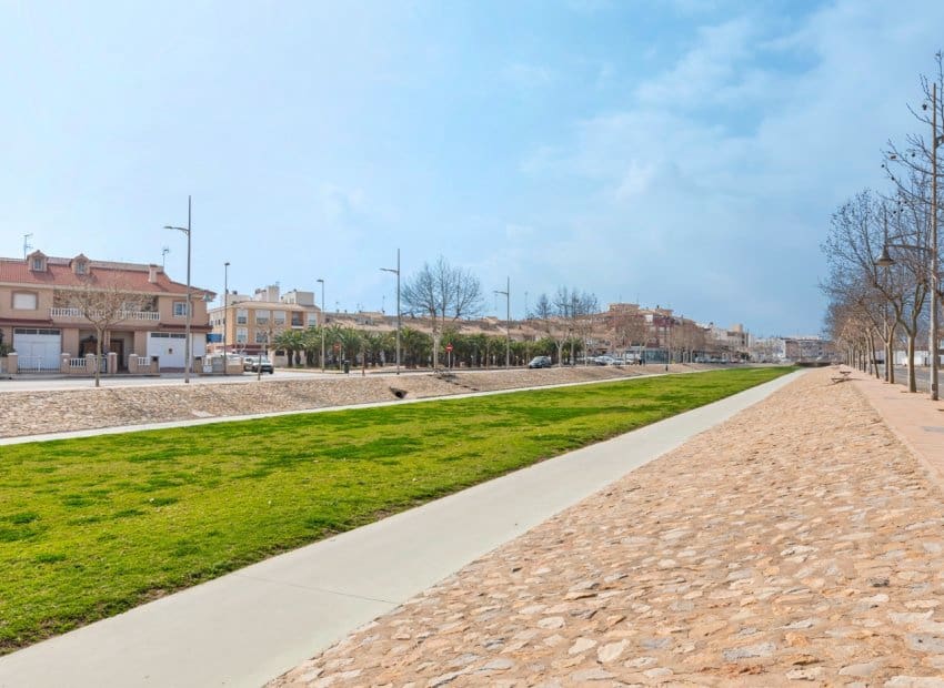 3 sypialnia Dom blizniak na sprzedaż w Pilar de la Horadada z basenem - 445 000 € (Ref: 8829976)