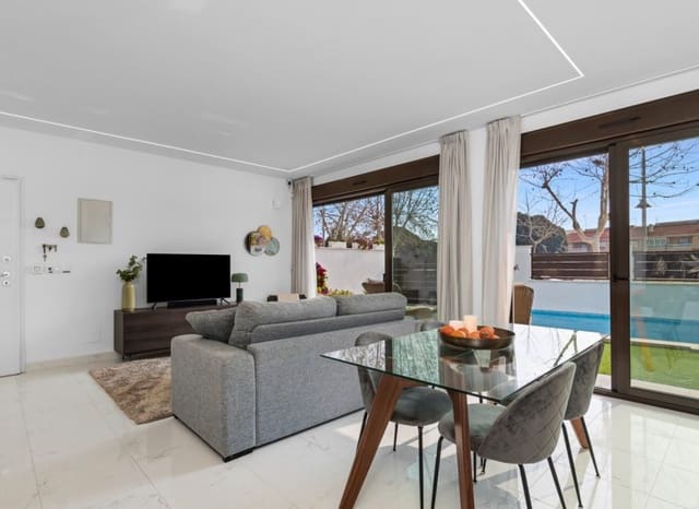 3 soveværelse Semi-Rækkehus til salg i Pilar de la Horadada ciudad, Pilar de la Horadada med swimmingpool - € 445.000 (Ref: 8829976)