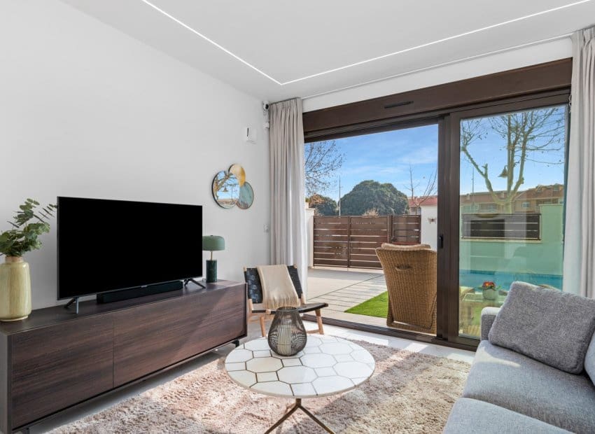 3 sypialnia Dom blizniak na sprzedaż w Pilar de la Horadada z basenem - 445 000 € (Ref: 8829976)