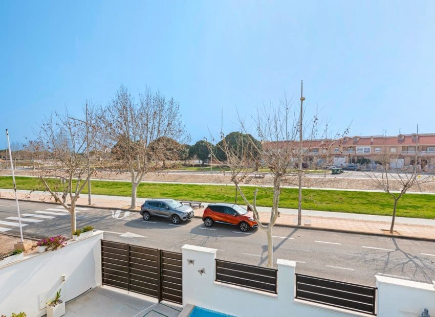 3 sypialnia Dom blizniak na sprzedaż w Pilar de la Horadada z basenem - 445 000 € (Ref: 8829976)