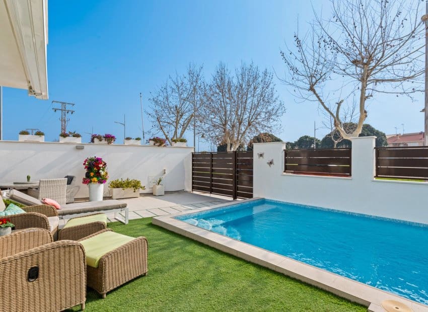 3 sypialnia Dom blizniak na sprzedaż w Pilar de la Horadada z basenem - 445 000 € (Ref: 8829976)