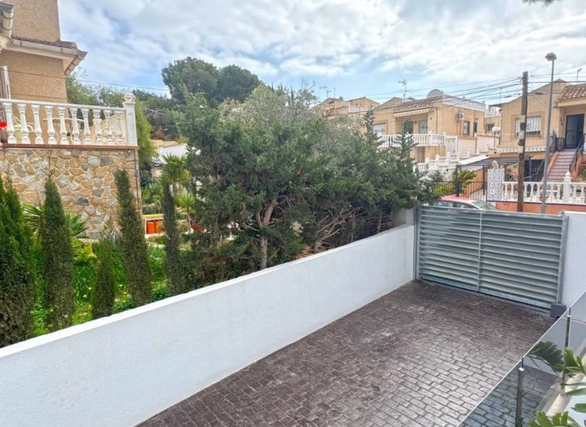 Chalet de 4 habitaciones en Los Balcones en venta con piscina - 495.000 € (Ref: 8829978)