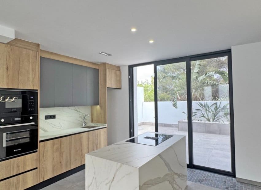 Chalet de 4 habitaciones en Los Balcones en venta con piscina - 495.000 € (Ref: 8829978)