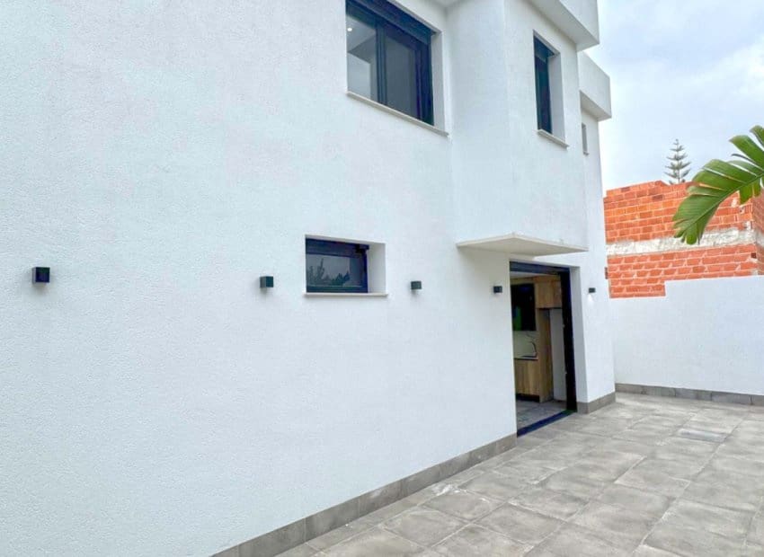 Chalet de 4 habitaciones en Los Balcones en venta con piscina - 495.000 € (Ref: 8829978)