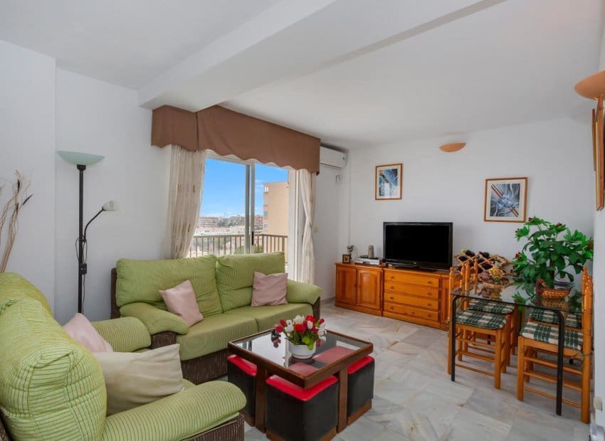 3 quarto Penthouse para venda em Torrevieja com piscina - 180 000 € (Ref: 8829982)