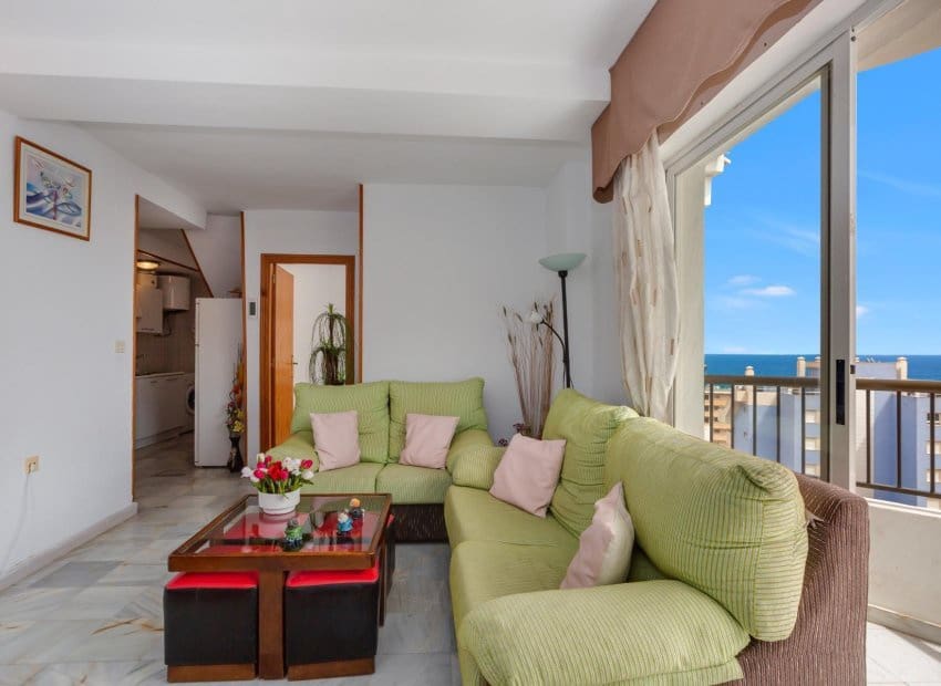 3 quarto Penthouse para venda em Torrevieja com piscina - 180 000 € (Ref: 8829982)