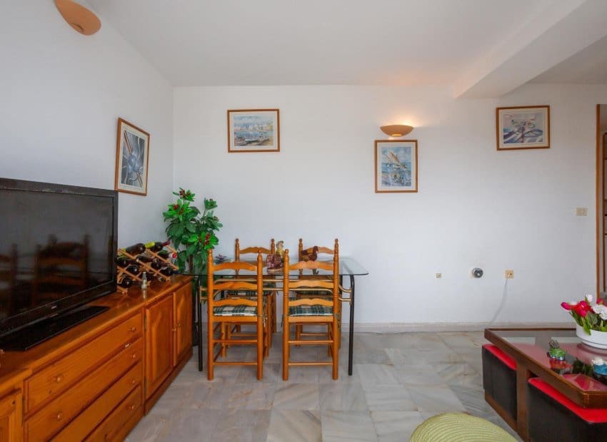 3 quarto Penthouse para venda em Torrevieja com piscina - 180 000 € (Ref: 8829982)