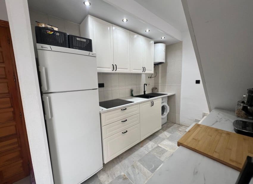 3 quarto Penthouse para venda em Torrevieja com piscina - 180 000 € (Ref: 8829982)