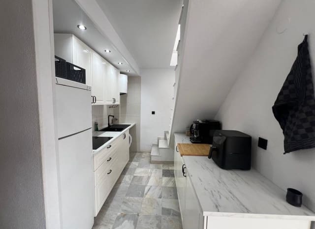 3 quarto Penthouse para venda em Torreblanca, Torrevieja com piscina - 180 000 € (Ref: 8829982)