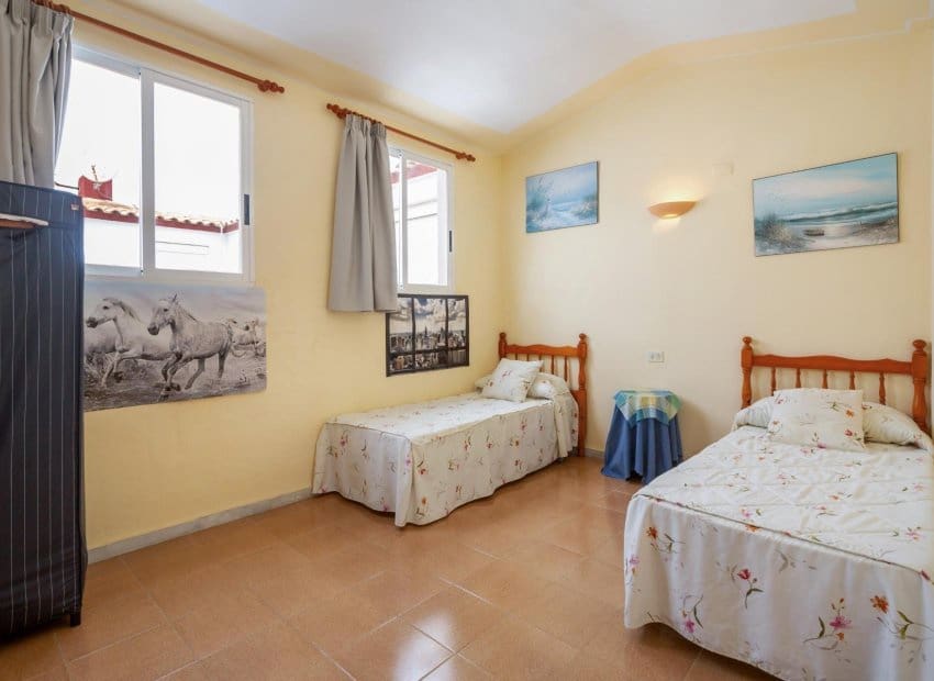 3 quarto Penthouse para venda em Torrevieja com piscina - 180 000 € (Ref: 8829982)