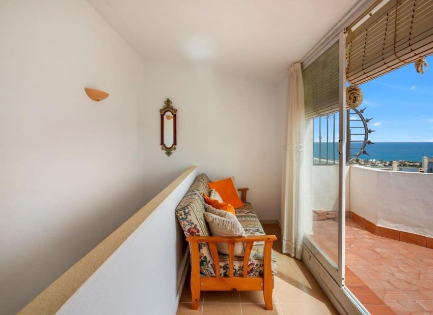 3 quarto Penthouse para venda em Torrevieja com piscina - 180 000 € (Ref: 8829982)