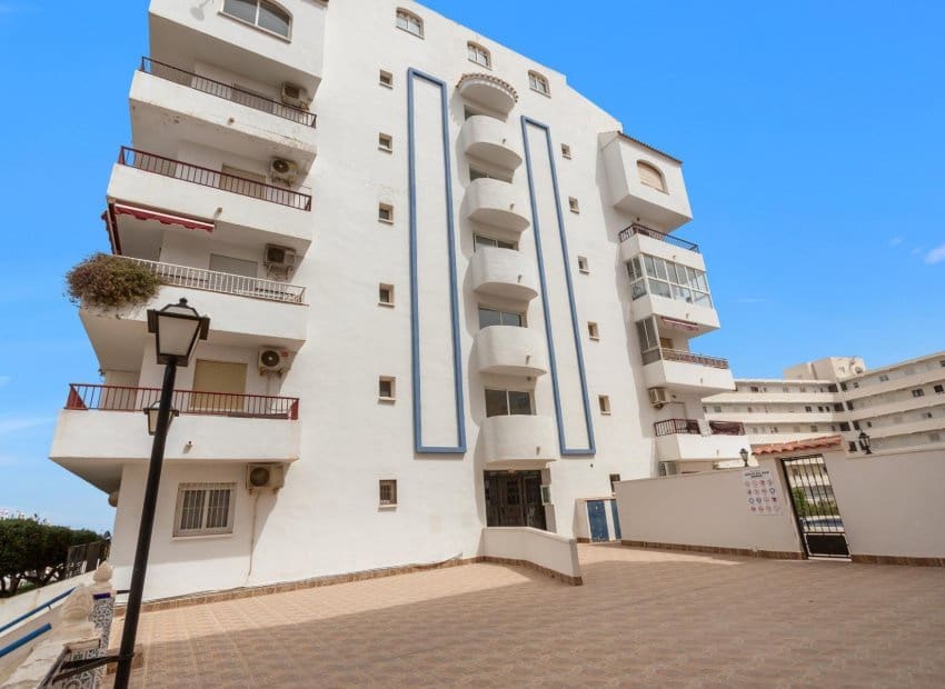 3 quarto Penthouse para venda em Torrevieja com piscina - 180 000 € (Ref: 8829982)