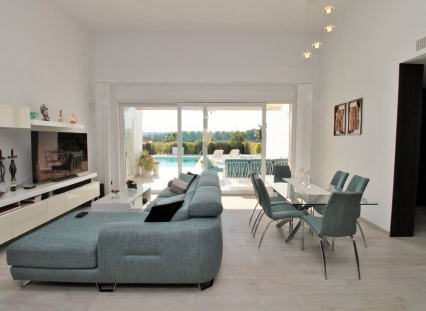 3 makuuhuone Huvila myytävänä paikassa Algorfa mukana uima-altaan - 599 900 € (Ref: 8842060)