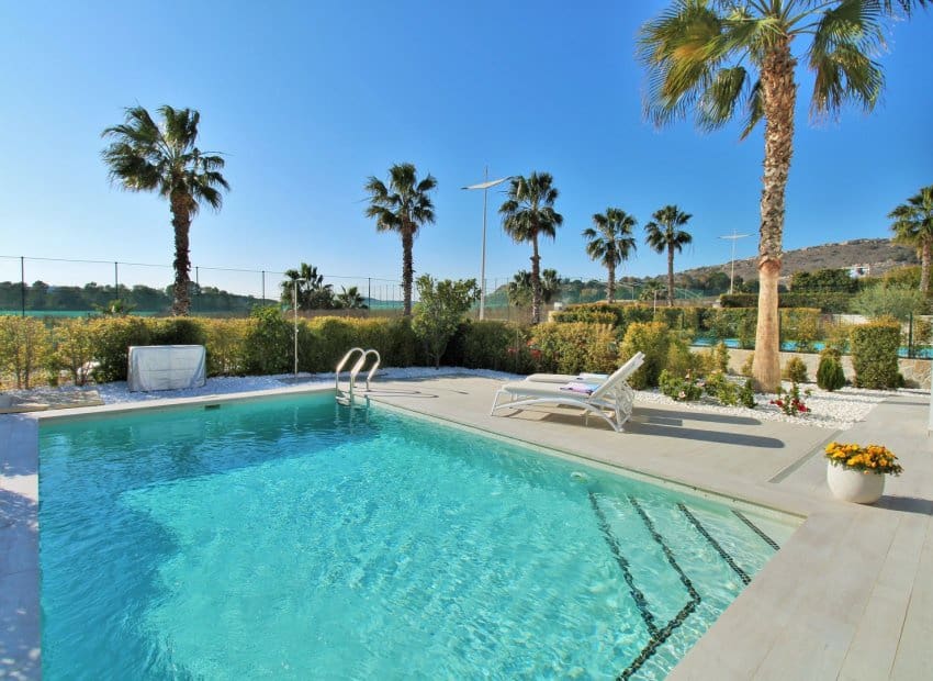 3 makuuhuone Huvila myytävänä paikassa Algorfa mukana uima-altaan - 599 900 € (Ref: 8842060)