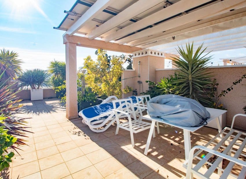 2 quarto Bungalow para venda em Punta Prima com piscina - 294 000 € (Ref: 8845851)