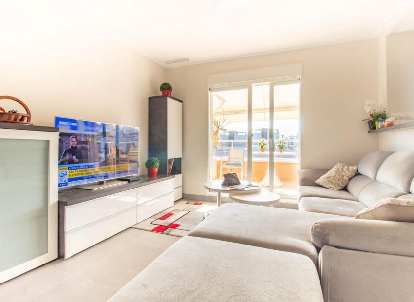 2 quarto Bungalow para venda em Punta Prima com piscina - 294 000 € (Ref: 8845851)