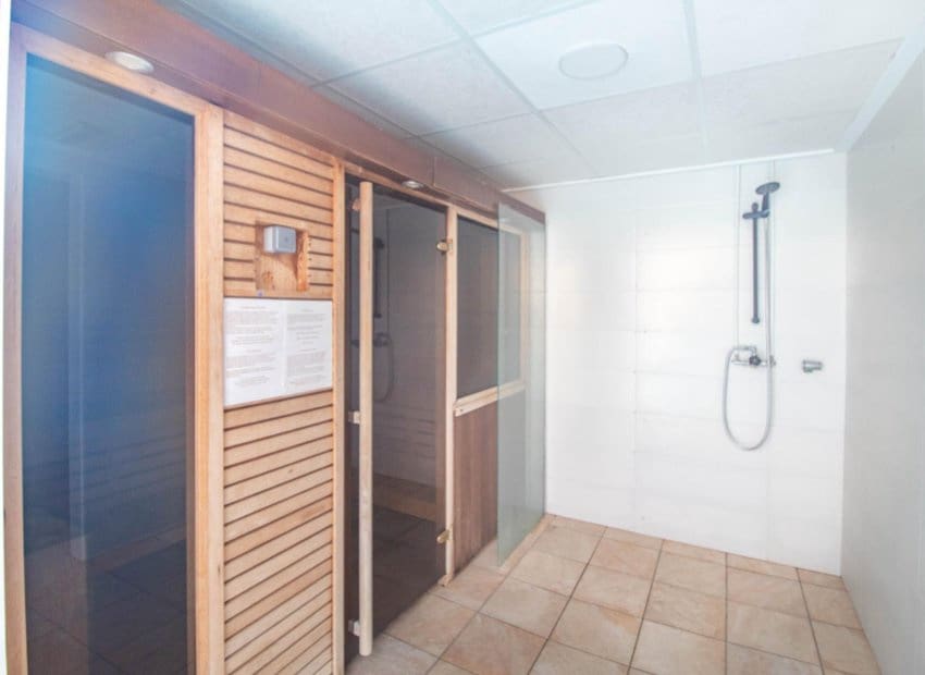 2 quarto Bungalow para venda em Punta Prima com piscina - 294 000 € (Ref: 8845851)