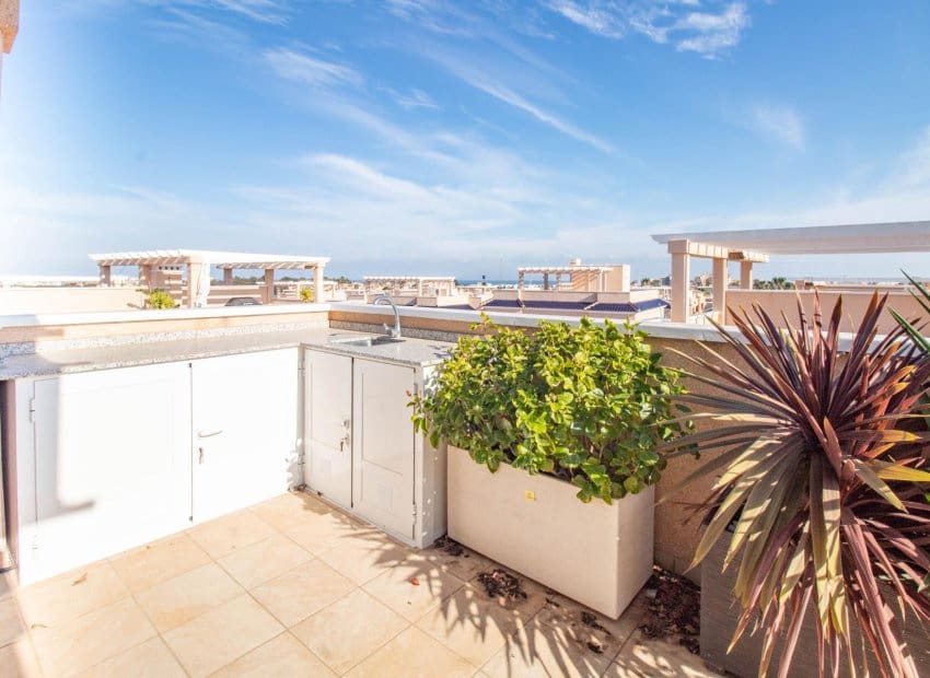 2 quarto Bungalow para venda em Punta Prima com piscina - 294 000 € (Ref: 8845851)