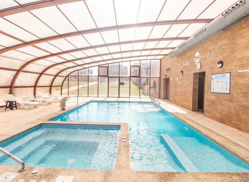 2 quarto Bungalow para venda em Punta Prima com piscina - 294 000 € (Ref: 8845851)