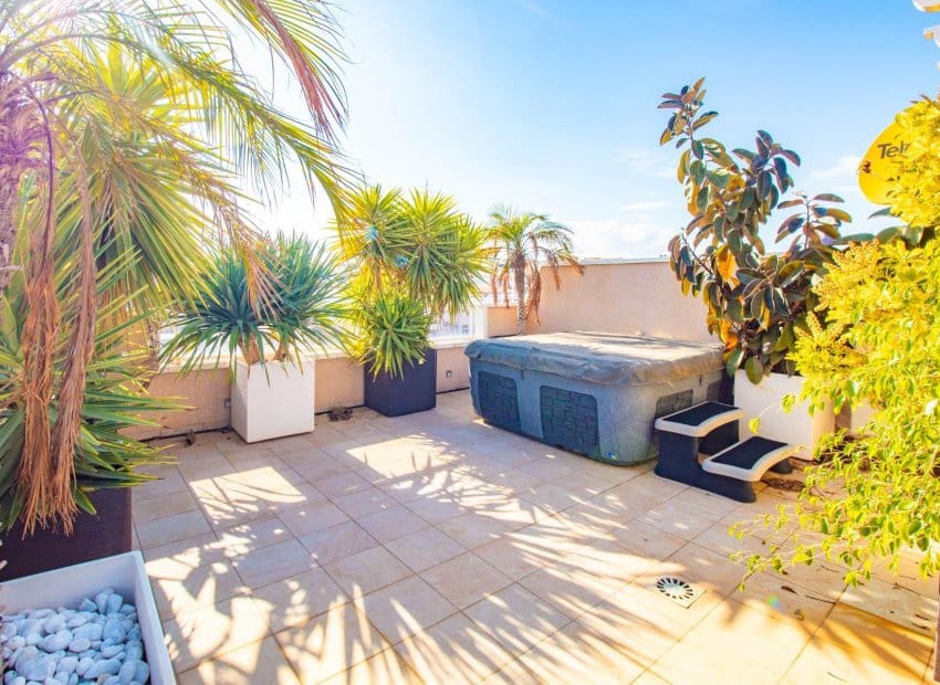 2 quarto Bungalow para venda em Punta Prima com piscina - 294 000 € (Ref: 8845851)