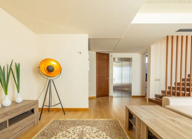 2 sypialnia Willa na sprzedaż w La Zenia, Orihuela z basenem - 1 100 000 € (Ref: 8861676)