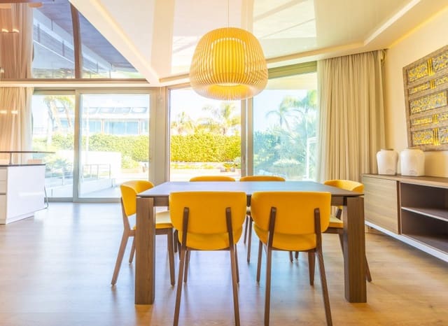 2 sypialnia Willa na sprzedaż w La Zenia, Orihuela z basenem - 1 100 000 € (Ref: 8861676)