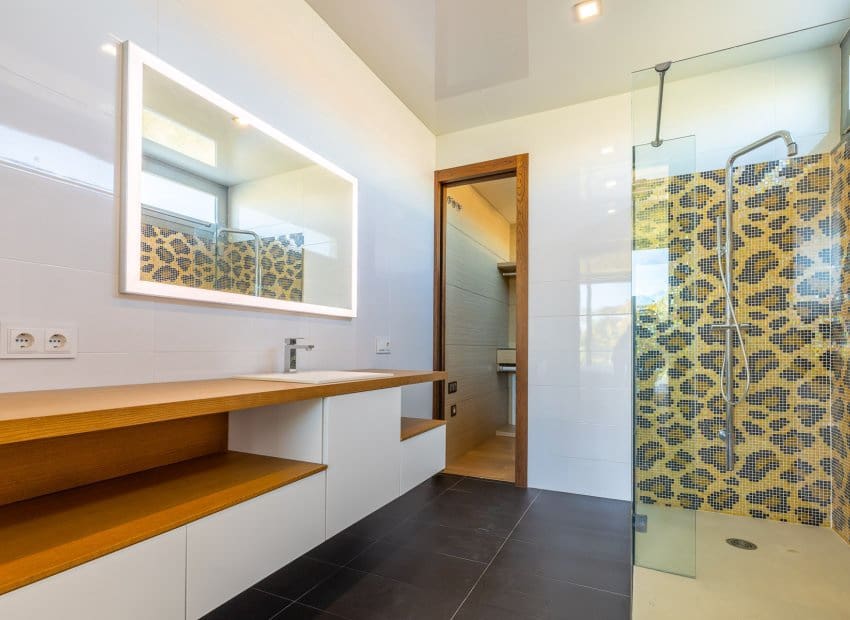 2 soveværelse Villa til salg i La Zenia med swimmingpool - € 1.100.000 (Ref: 8861676)